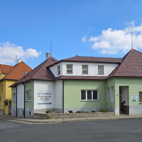 Účetní kancelář paveldvorsky.cz - budova pobočky v Žatci, Dukelská 3189